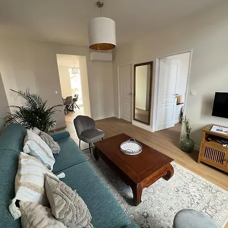 דירה Centre * Terrasse * Clim * Wifi * De Gamme * *