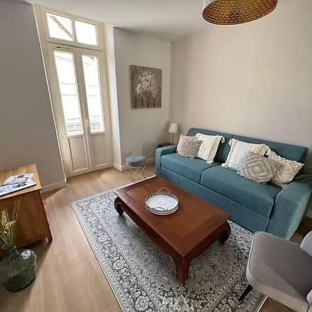 Centre * Terrasse * Clim * Wifi * De Gamme * דירה *